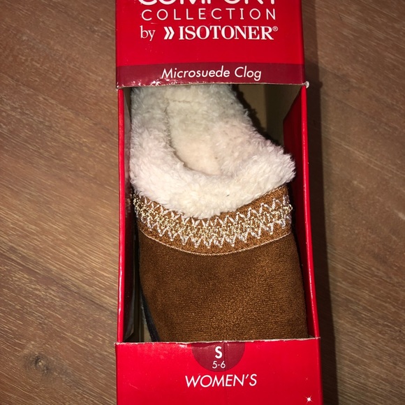 Isotoner Slippers - Picture 8 of 8